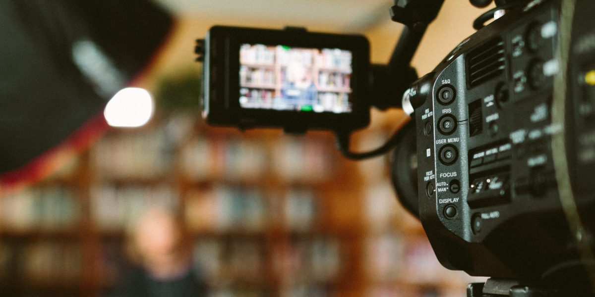 Free Online Course on Fundamentals of Digital Image and Video Processing  Read more: http://www.mladiinfo.eu/2020/05/06/free-online-course-fundamentals-digital-image-video-processing/#ixzz7Fy4U4BRs